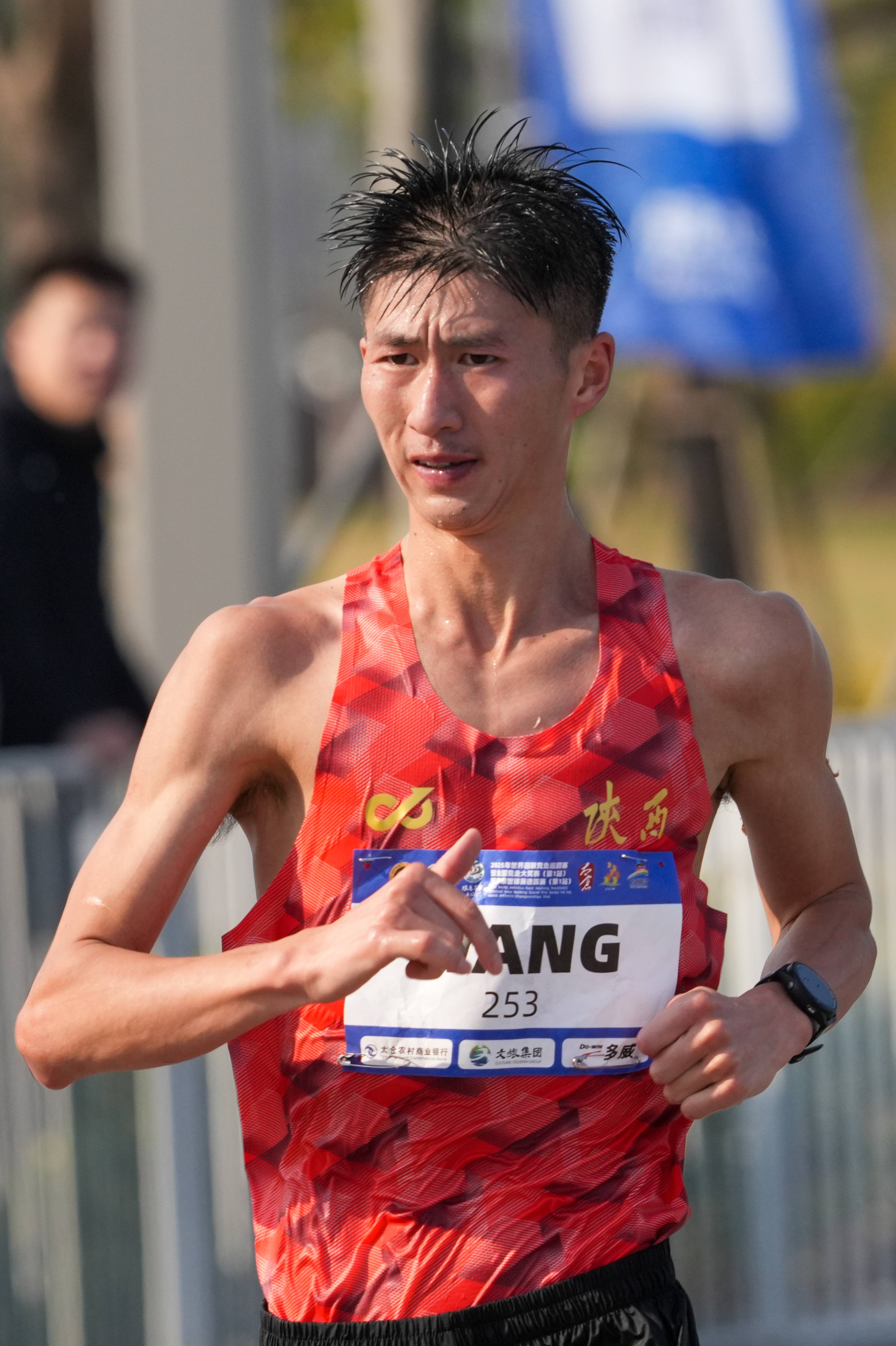 田径赛场竞速之争，冠军相争