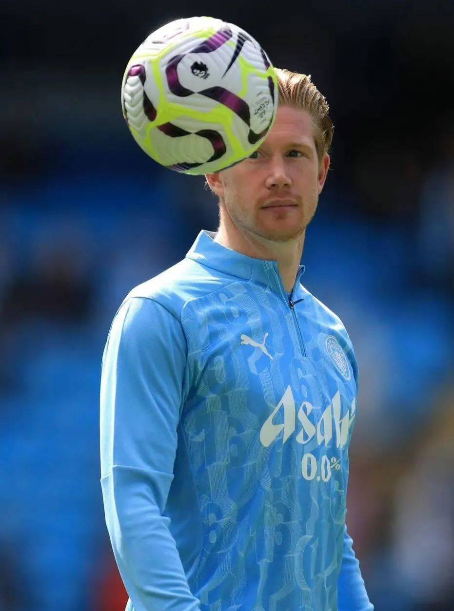 曼城主场大胜，赢得英超冠军看来指日可待