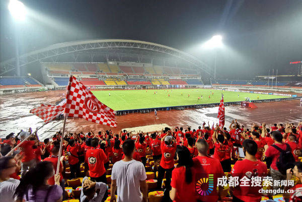 包含斯佩齐亚客场逆转森索洛，豪取联赛开门红的词条