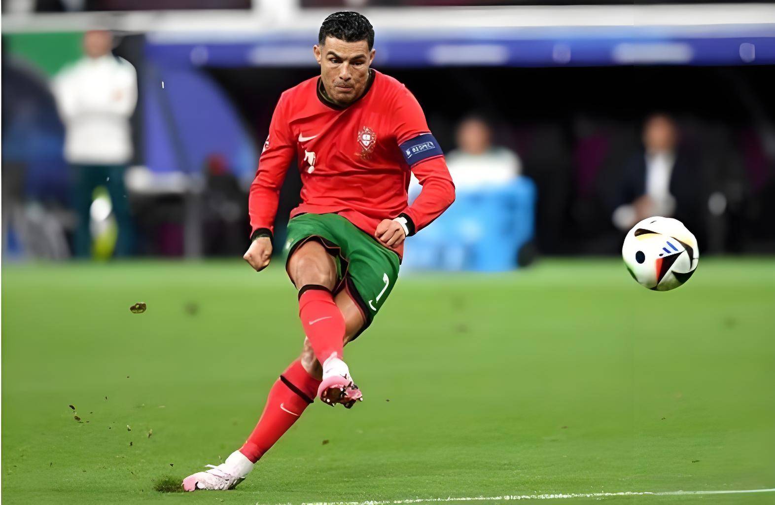 足球世界的焦点，欧国联半决赛赛果揭晓的简单介绍