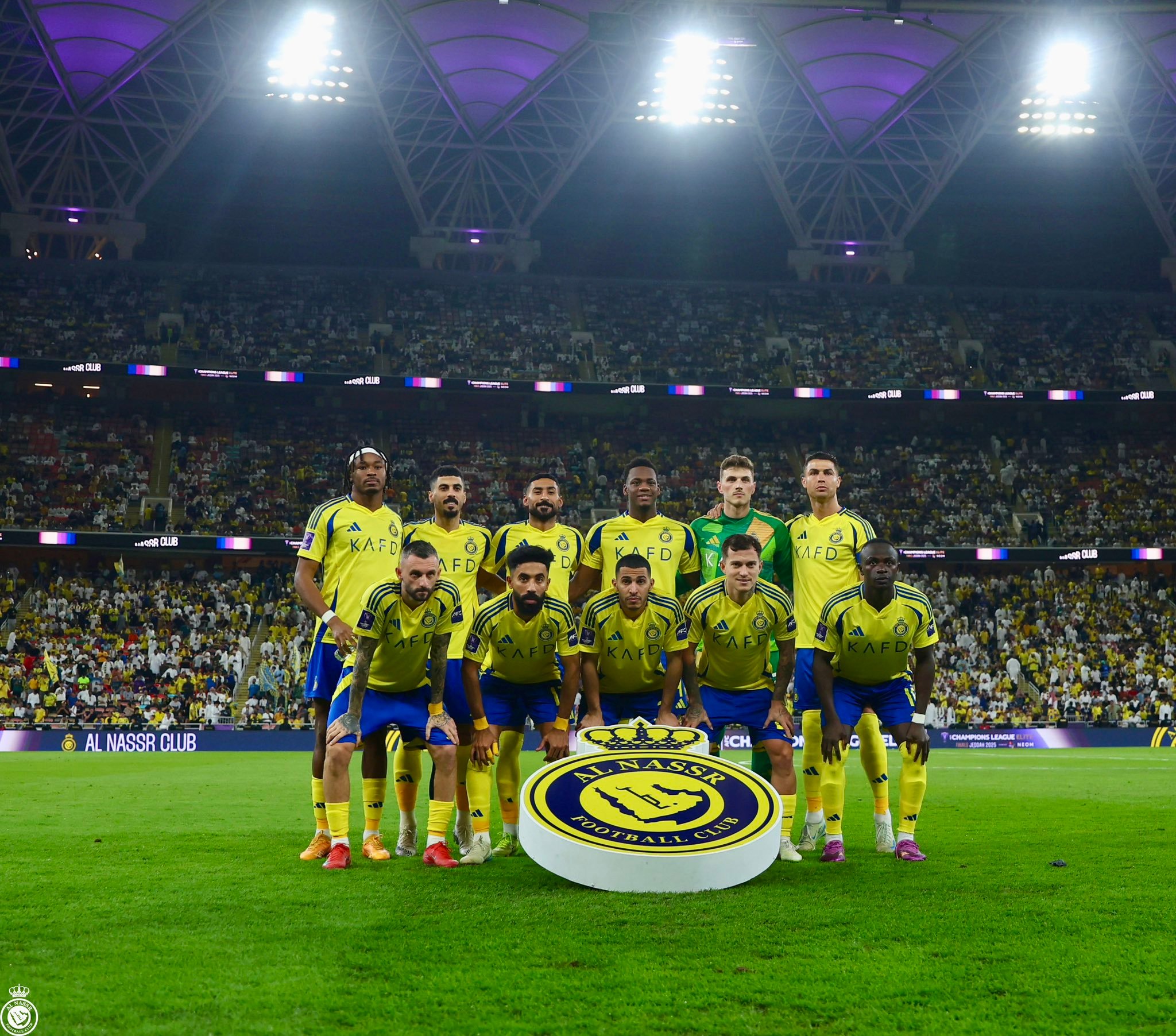 竞技足球赛事展现实力，球队实现豪取胜利