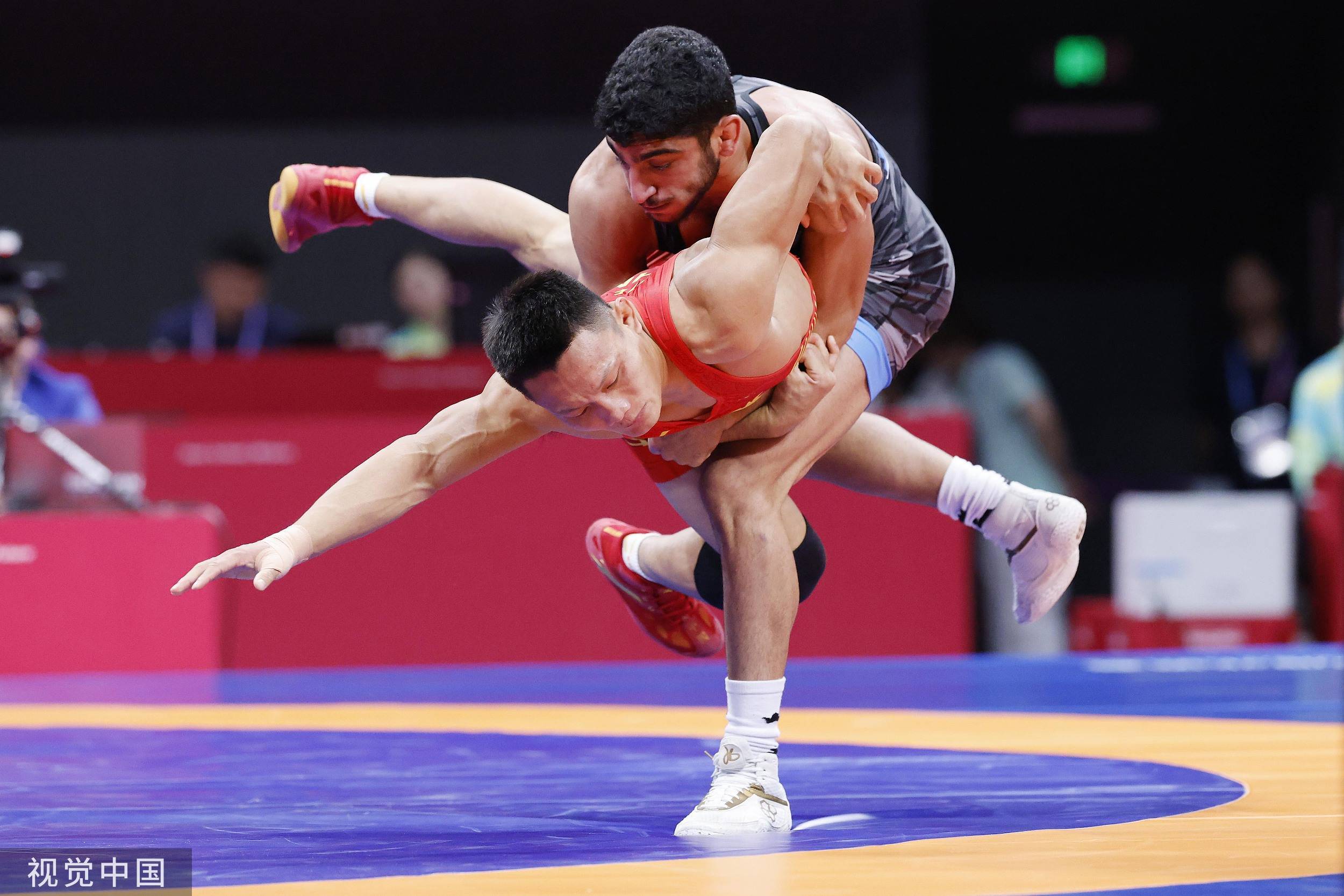 斗志昂扬！捷克女足不敌哈萨克斯坦，无缘女子世界杯四强