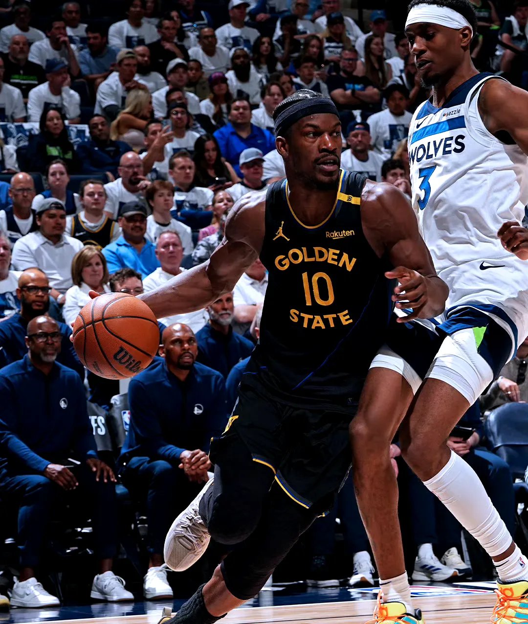 热火主场击败黄蜂稳住榜首，巴特勒豪取分称雄的简单介绍