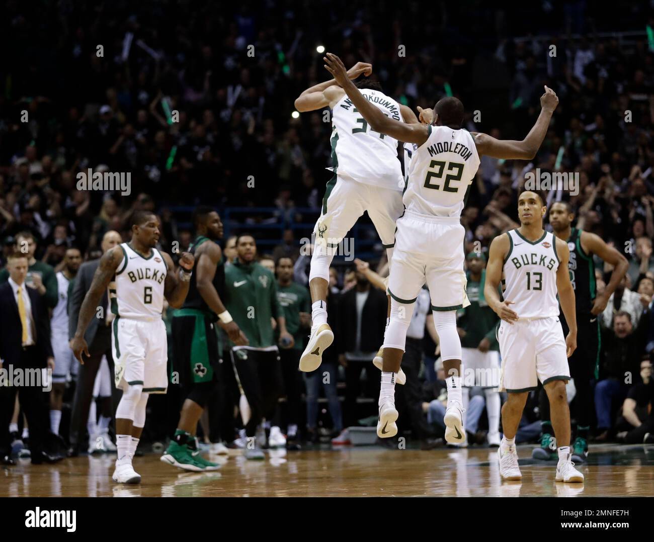 雄鹿后卫米德尔顿手感不振，球队惨遭惨败