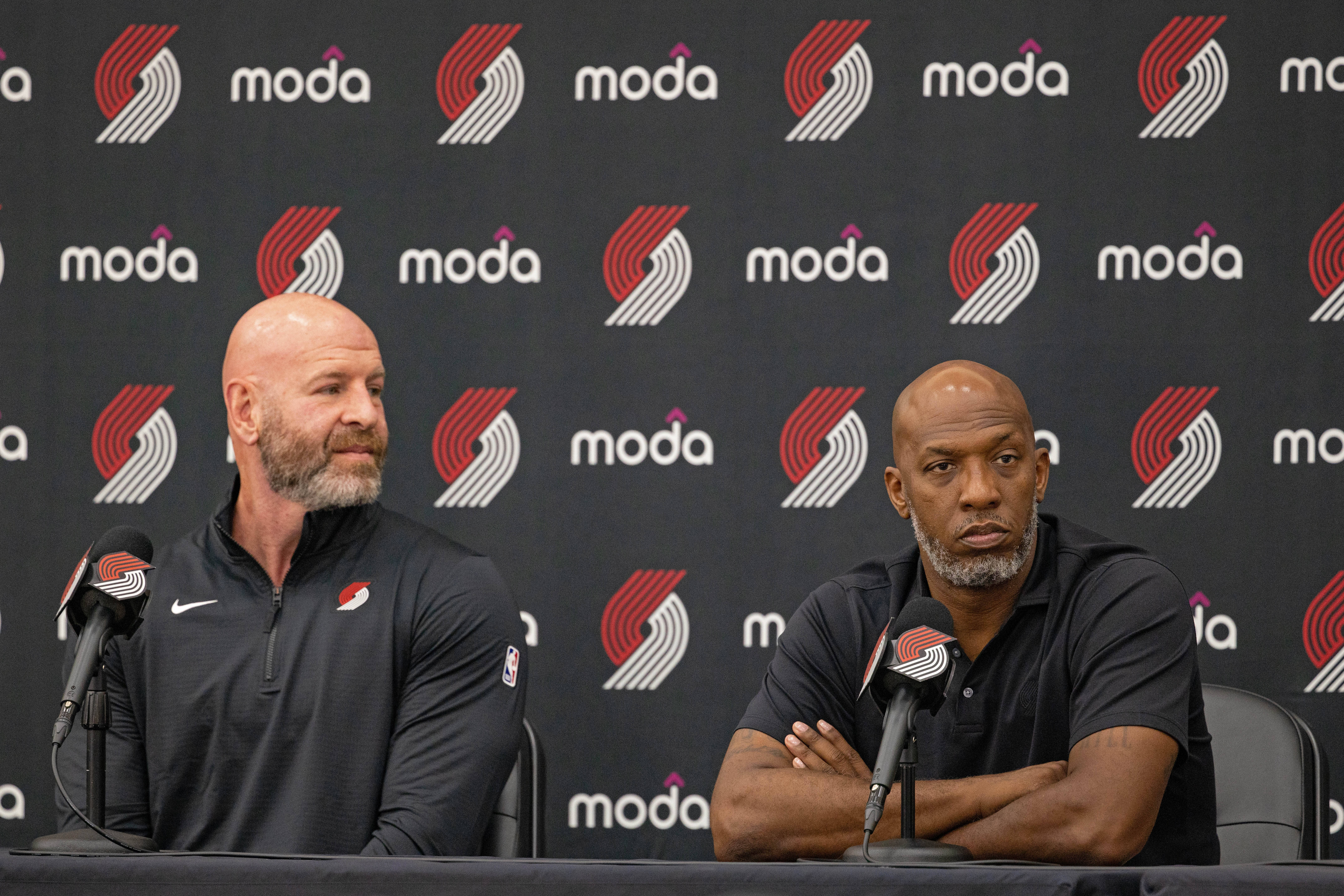 开拓者队暂停训练，球员集体休息