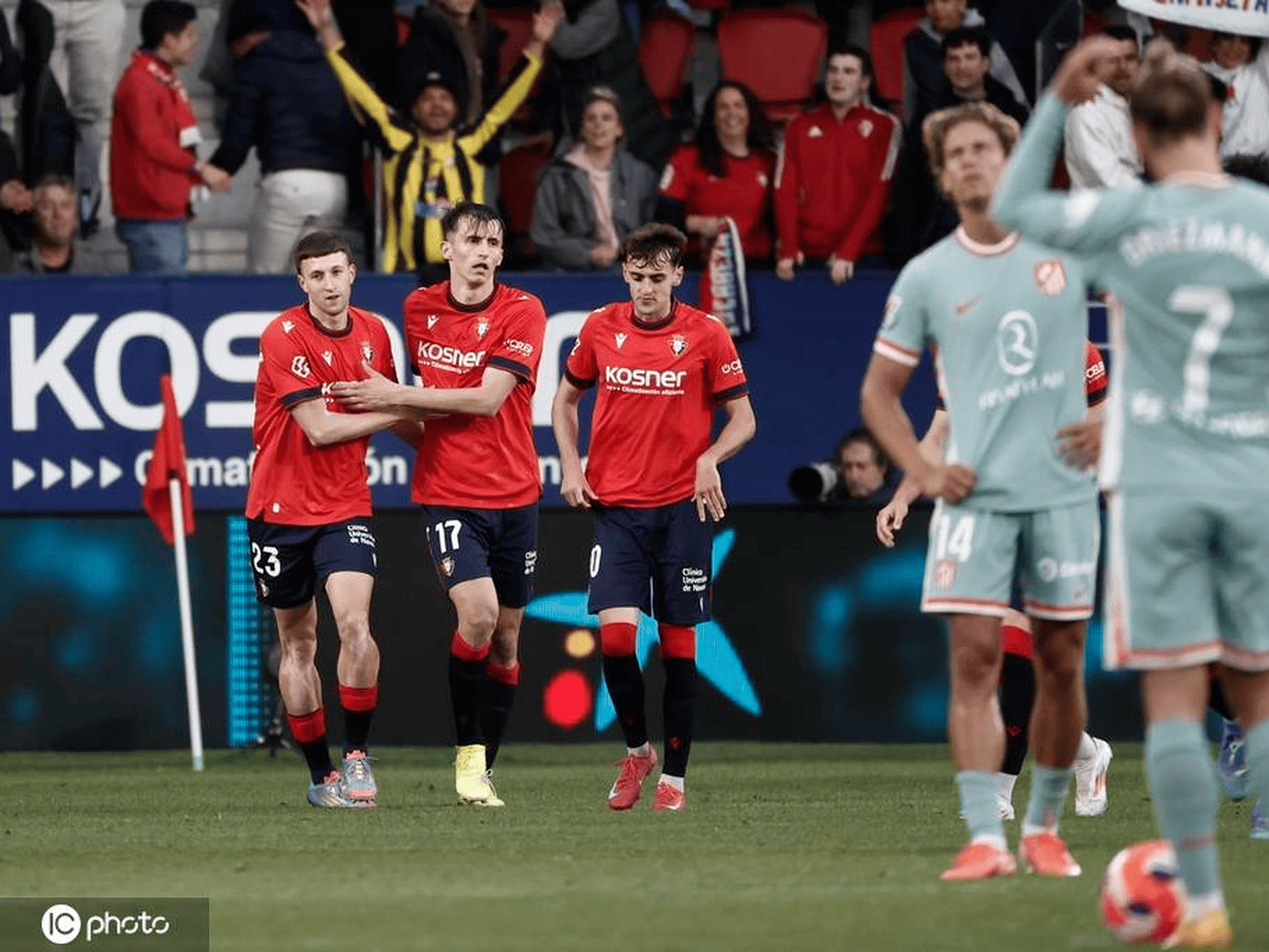 包含马德里竞技客场击败奥萨苏纳，上演绝地反击的词条