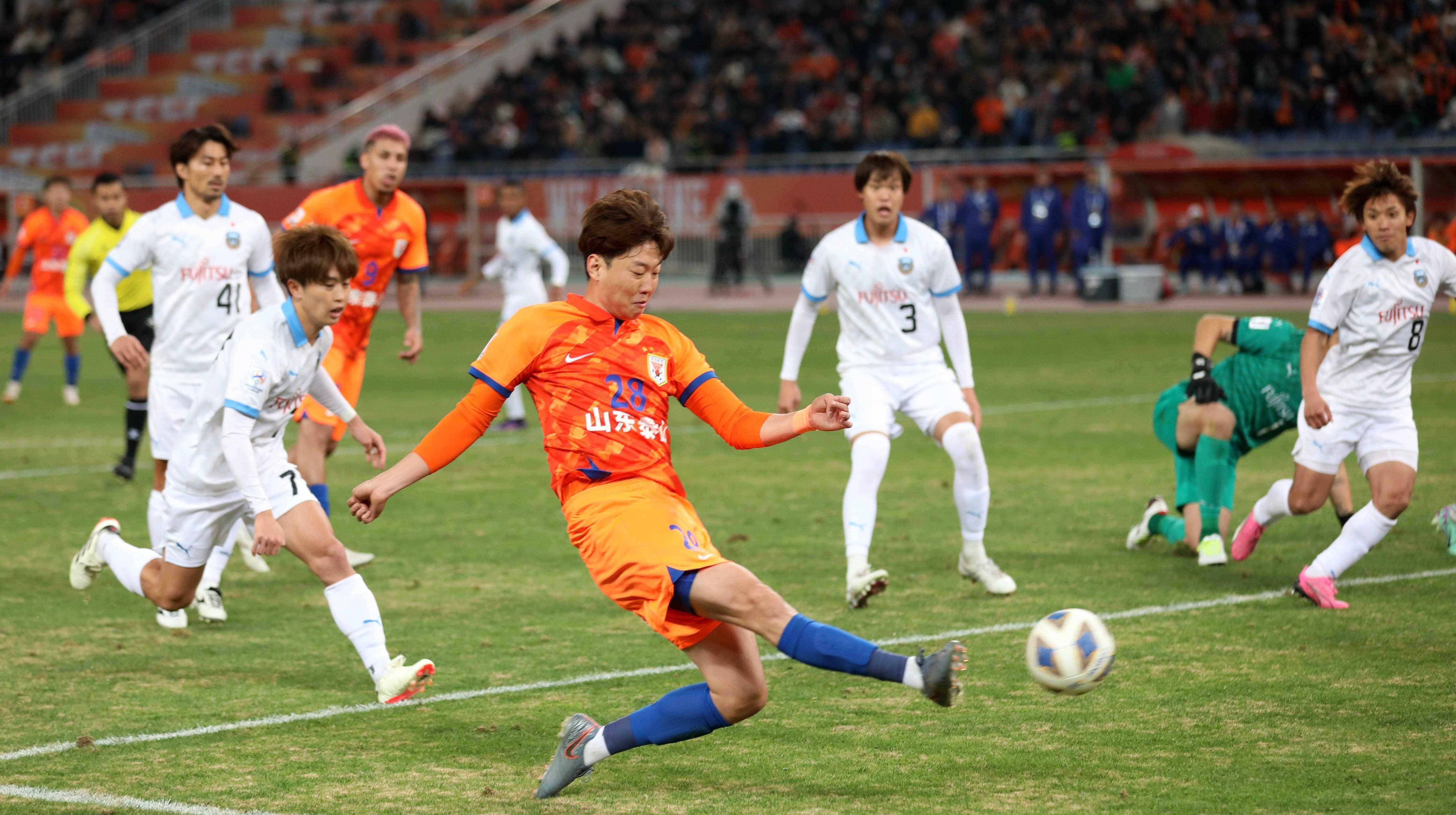 包含山东鲁能客场战胜武汉卓尔，积分榜上升的词条