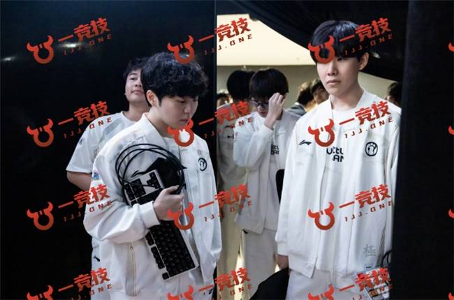 IG横扫C9，CoreJJ极限生还后反打鏖战多局入围赛，技惊四座