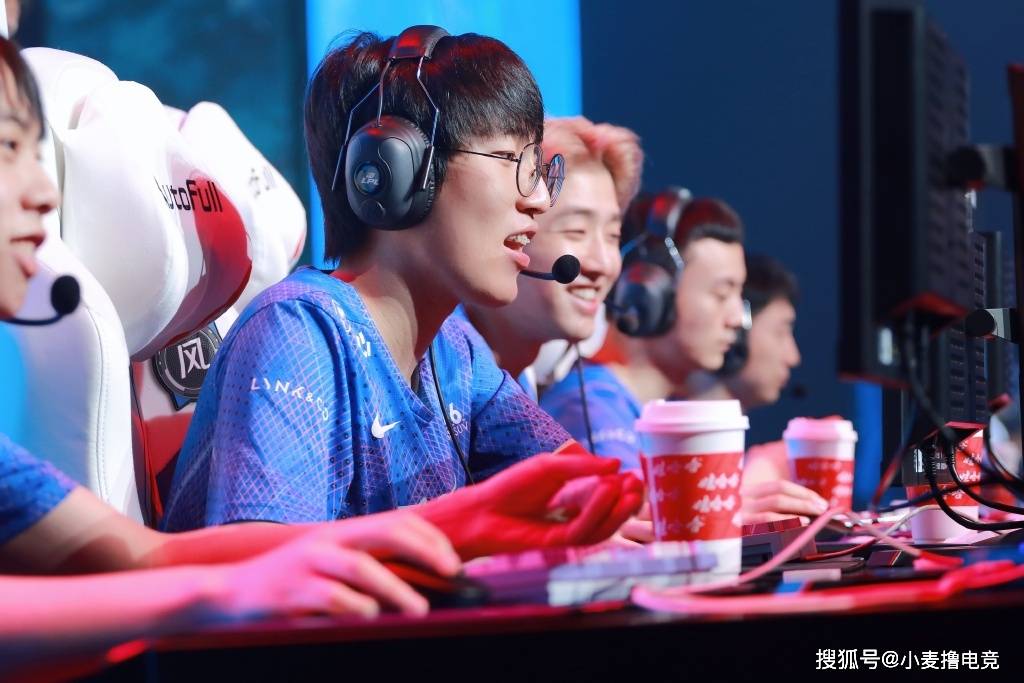 LGD绝杀IG，Xiaohu关键团战开团秒人强强对话入围赛，留下经典瞬间