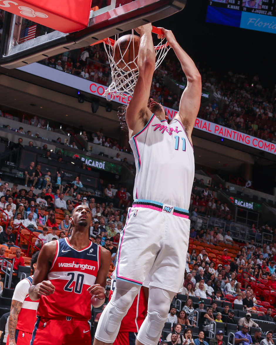 开云体育-公牛队核心球员因伤缺席，球队整体战力受损