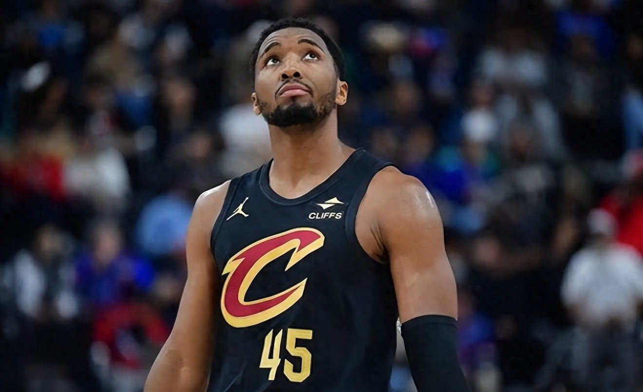 米切尔挺身而出，爵士逆袭击败快船