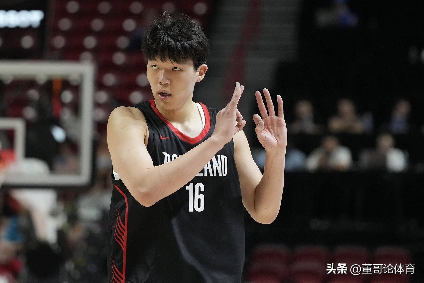 包含开拓者客场力克鹈鹕，获得三连胜的词条