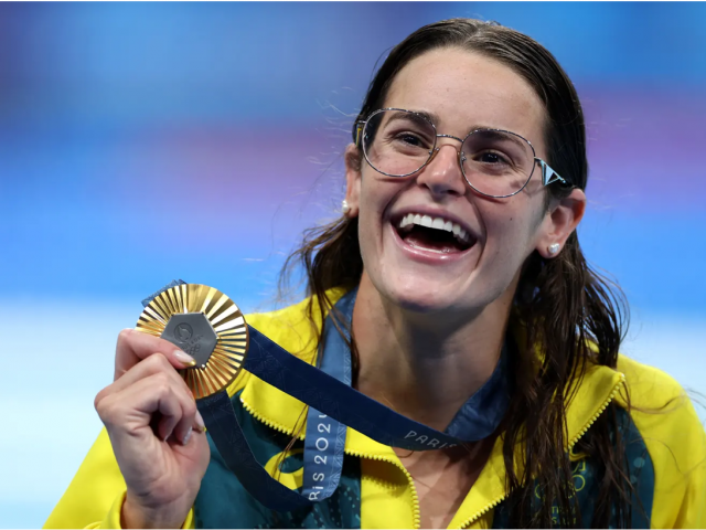 澳大利亚选手破纪录称霸游泳赛场