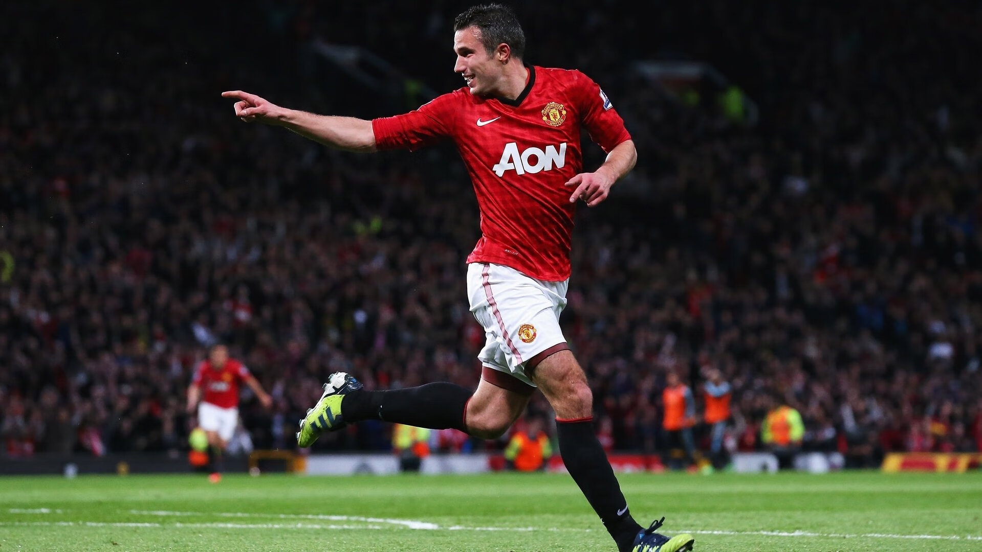 开云体育官方网站-当洪水冲垮雷恩的绿茵—京多安如何成为一座城市的关键先生