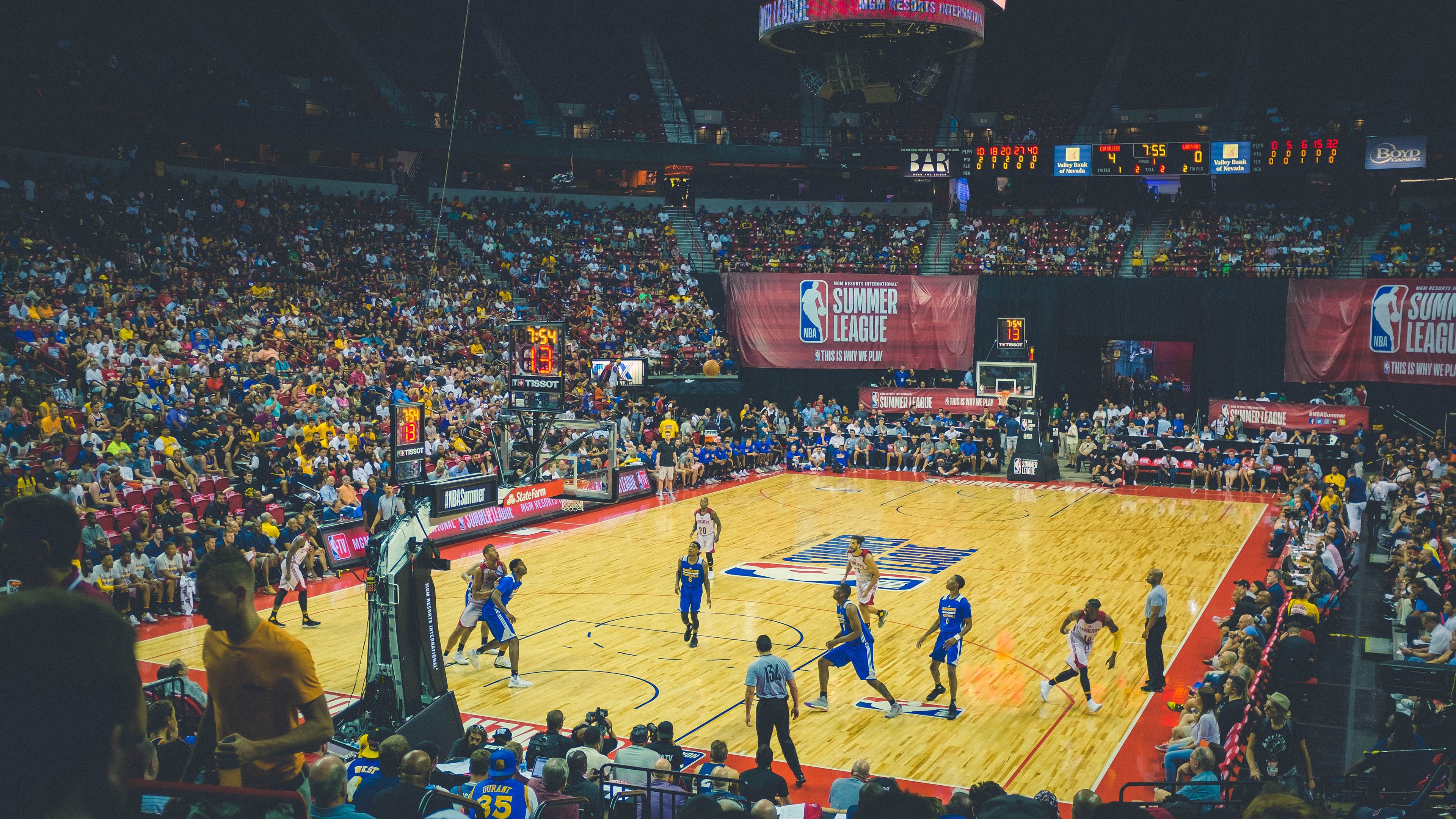 美加墨世界杯焦点战，瑞士单节闪击，拉开与马德里竞技铁血西班牙的差距