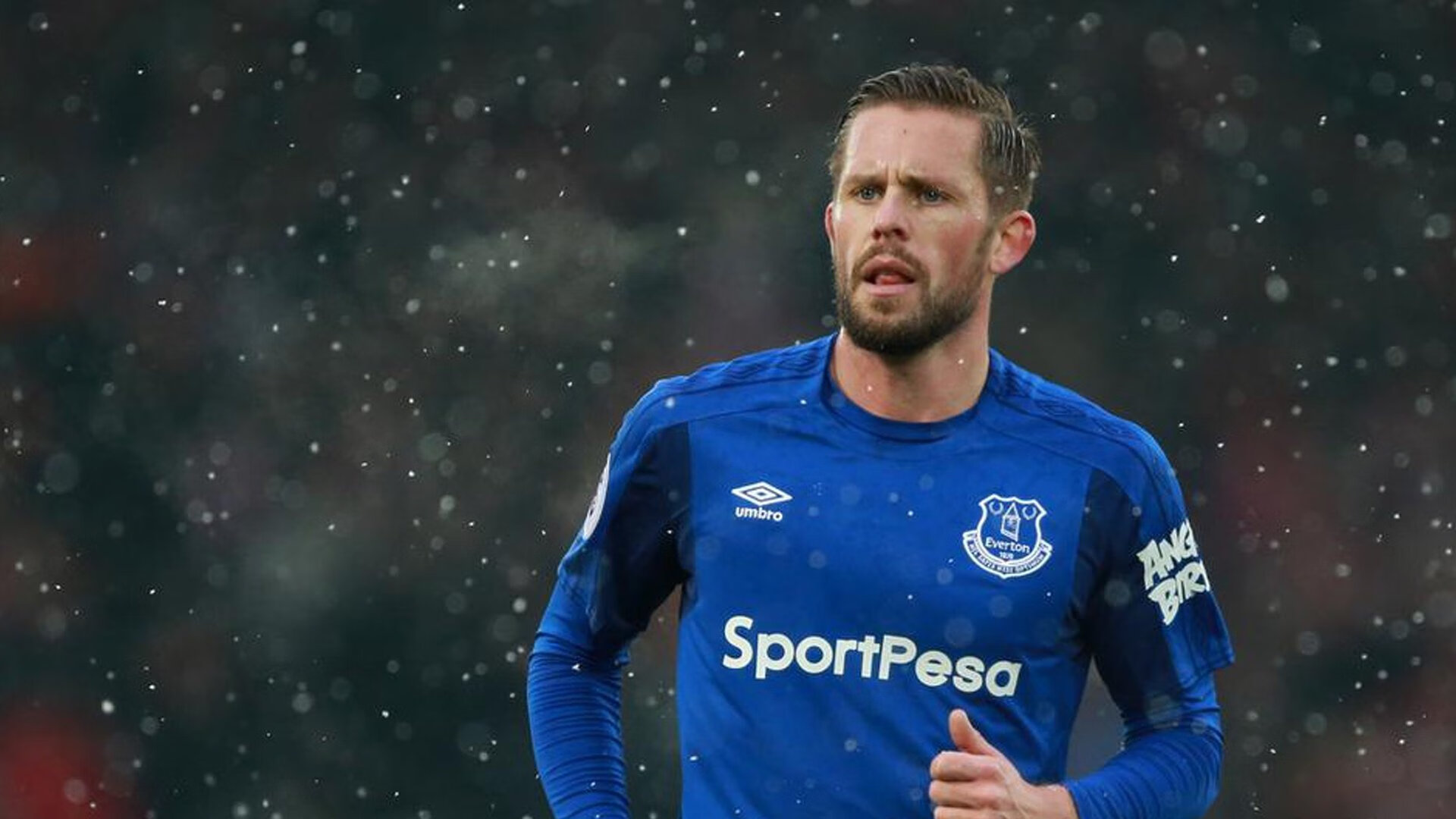 速度的跨界共鸣,当京多安在F1年度争冠之夜写下工程师的诗