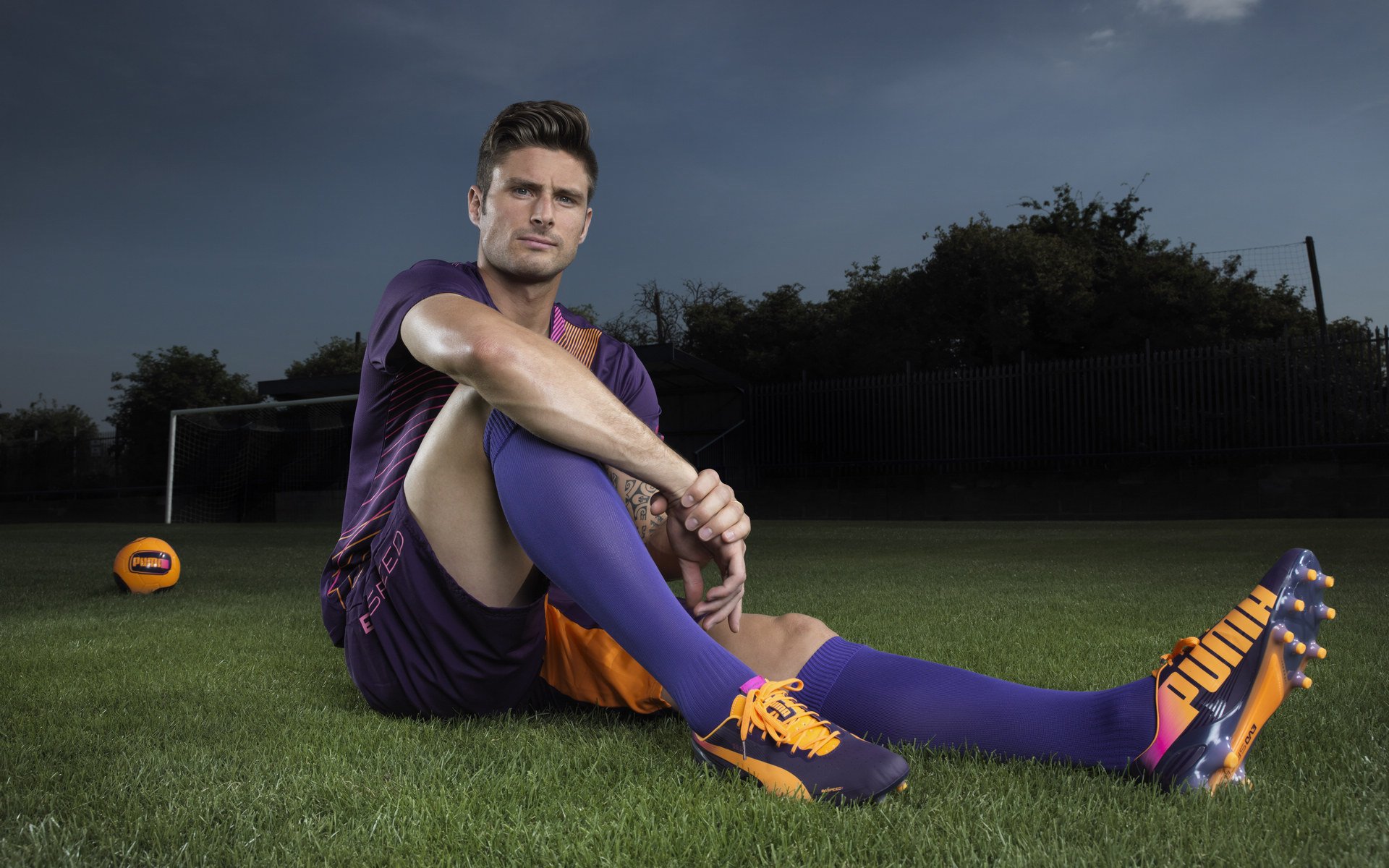 开云体育平台APP-法拉利风暴席卷赛道，拉塞尔孤光破云，新时代序曲已奏响